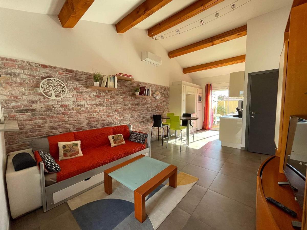 Maison F2, Neuve Au Calme Avec Jardinet La Crau Exterior foto